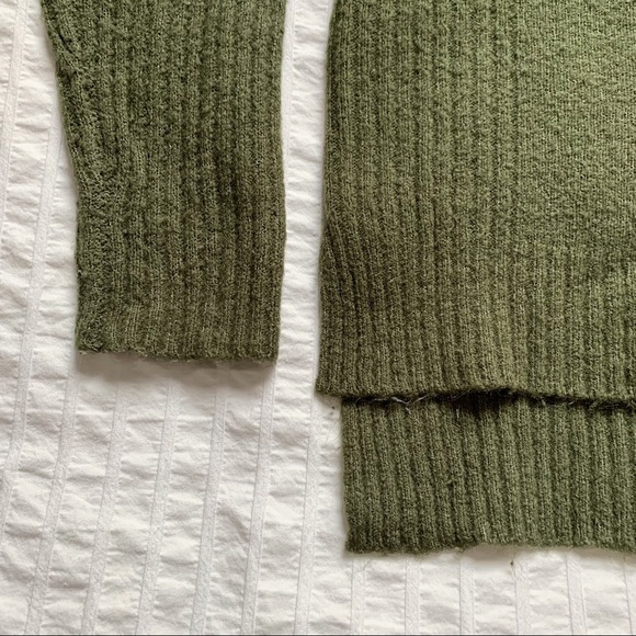 Sage Green Mock Neck Sweater Garage - XS - Picture 3 of 7
